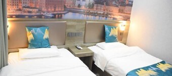Home Inn Baiyun Hotel (Huai'an Railway Station Mandu Plaza)
