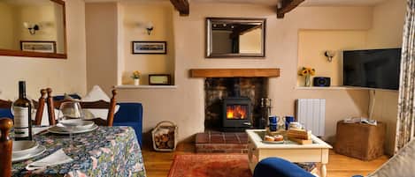 Cottage | Living area