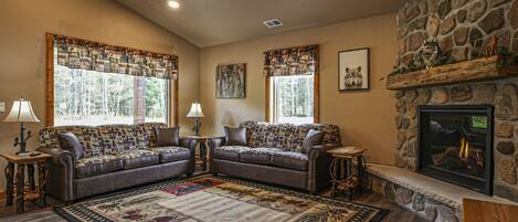 Télévision, cheminée