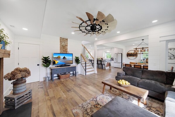 TV connectée, cheminée