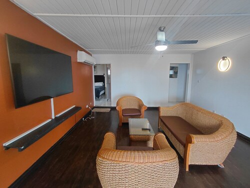 Pelicans Nest Apartment