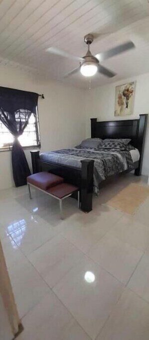 3 bedrooms, WiFi, bed sheets