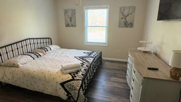 5 bedrooms, in-room safe, iron/ironing board, travel cot