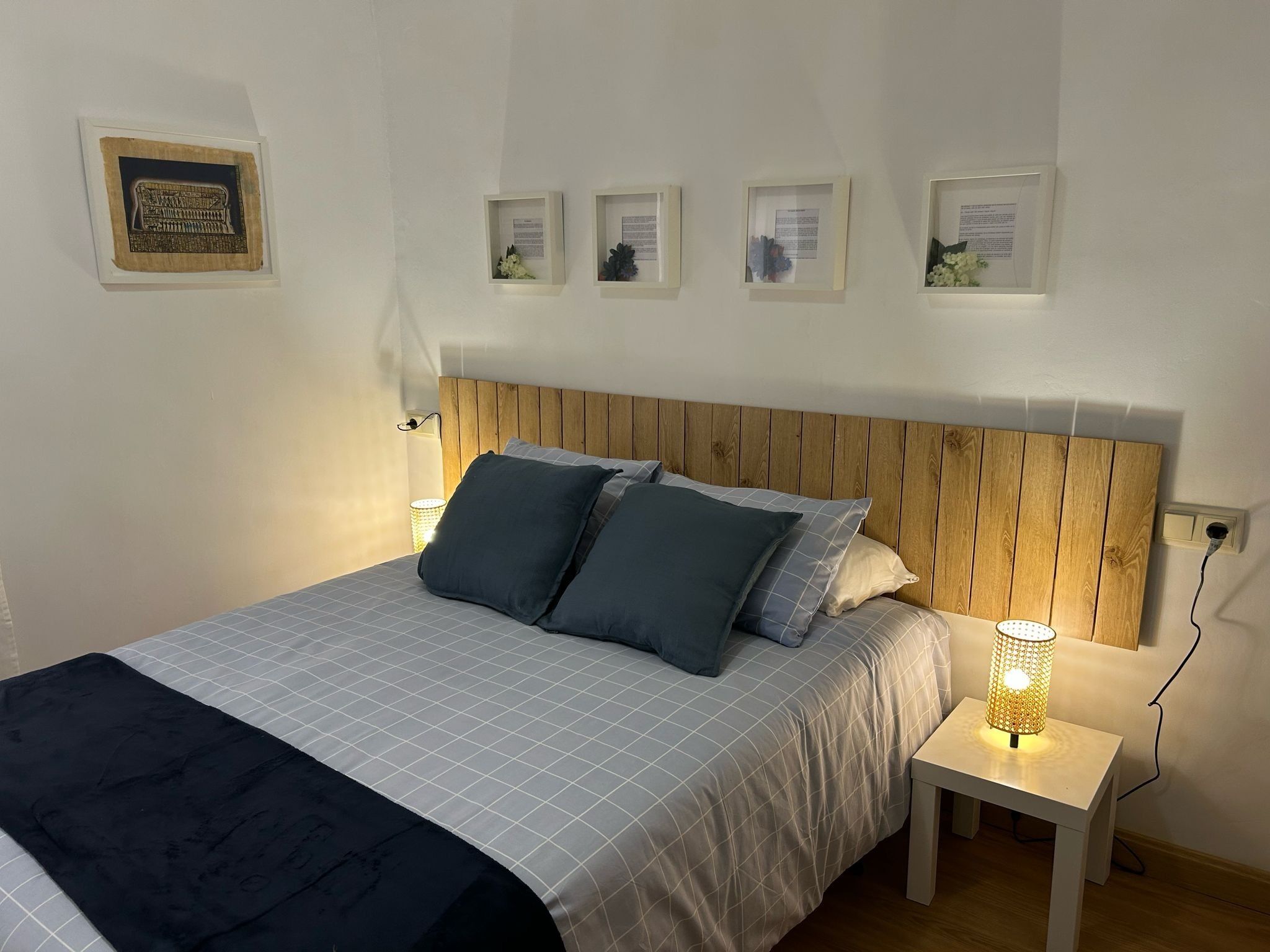 3 Schlafzimmer, Schreibtisch, Bügeleisen/Bügelbrett, Reisekinderbett