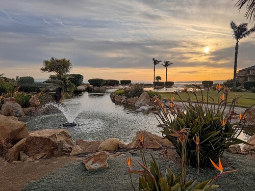 Breathtaking Panoramic Oceanfront! Walk-Out w/Pool