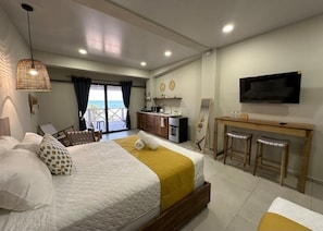 デスク、WiFi (無料)、ベッドシーツ