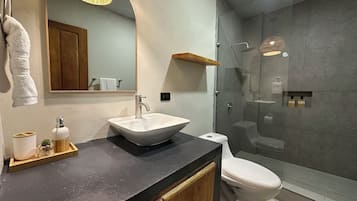 Dusche, Handtücher, Seife, Shampoo