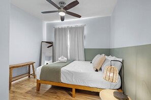 2 habitaciones, tabla de planchar con plancha, wifi y ropa de cama