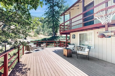 Spacious home in Sequoia National Forest