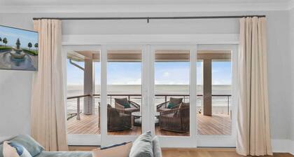 712 Ocean Blvd by Avantstay New Construction w/ Pool, Game Zone, Private Beach Access, and Oceanfront Views
