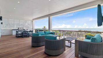 House (6 Bedrooms) | Interior