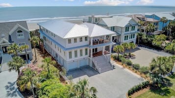 House (6 Bedrooms) | Interior