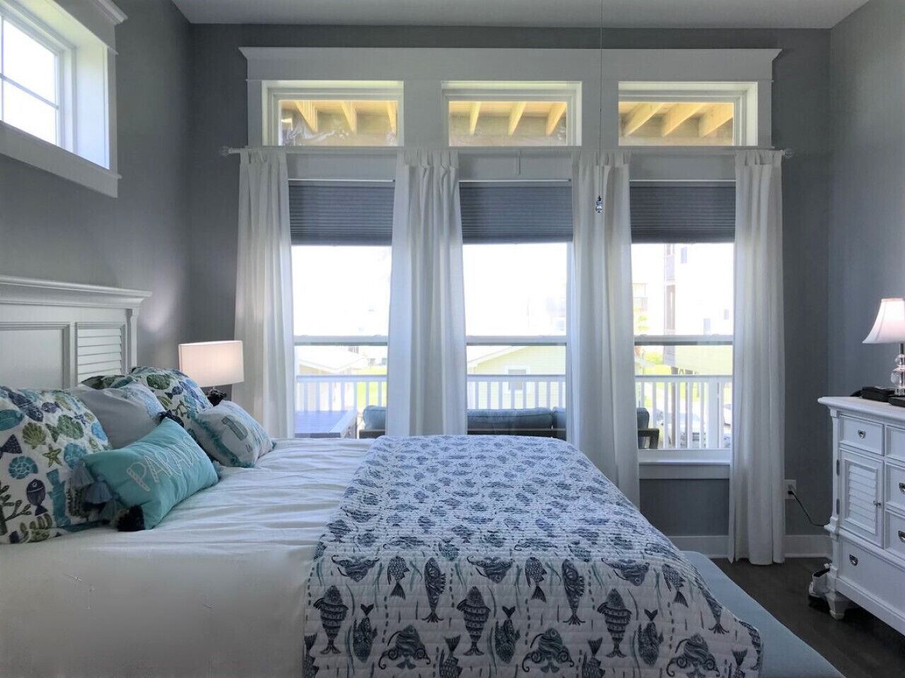 3 bedrooms, desk, iron/ironing board, travel cot