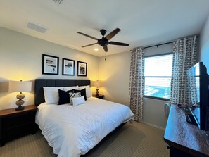 4 chambres, fer et planche à repasser, Wi-Fi, literie fournie