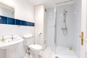 Cottage | Bathroom