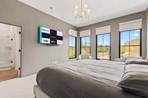 4 bedrooms, iron/ironing board, free WiFi, bed sheets