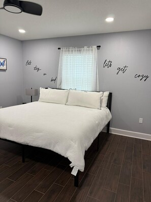 3 bedrooms, in-room safe, desk, iron/ironing board