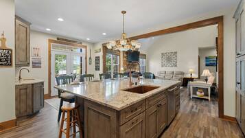 Rumah (4 Bedrooms) | Interior