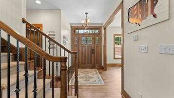 Rumah (4 Bedrooms) | Interior