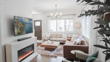 TV, fireplace, stereo