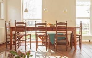 House | Dining