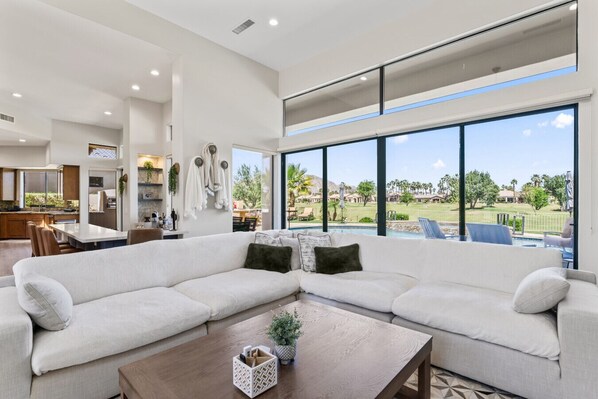 Smart TV, stereo, offices, computer monitors