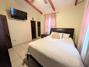 3 bedrooms, WiFi, bed sheets