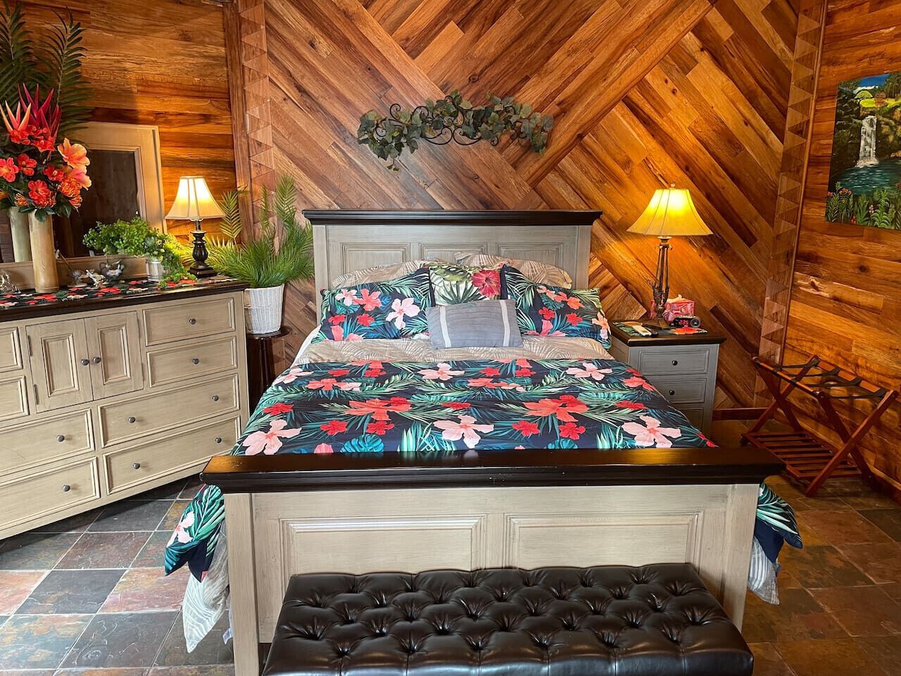 1 bedroom, desk, iron/ironing board, travel cot