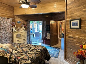 1 bedroom, desk, iron/ironing board, travel crib - Magic Skies Koi Pond View Handicap Accessible Room (Hilo)