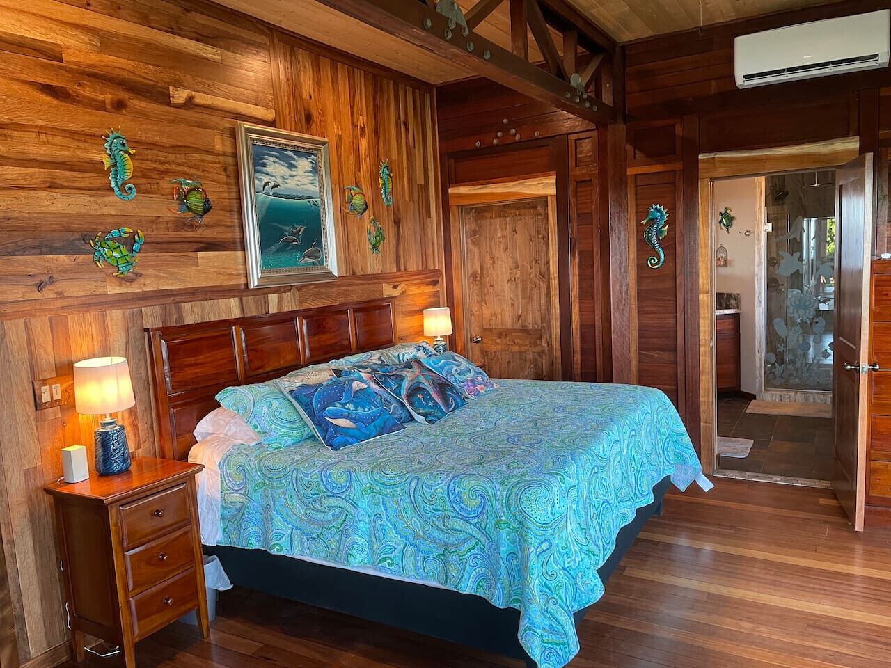 1 Schlafzimmer, Schreibtisch, Bügeleisen/Bügelbrett, Reisekinderbett