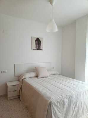 2 soverom, strykejern/-brett, wi-fi og sengetøy