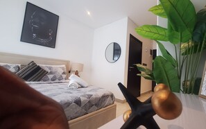 Suite estudio, vista a la ciudad | Escritorio, espacio para trabajar con laptop y wifi gratis 