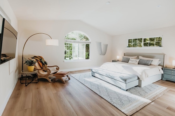 4 bedrooms, free WiFi, bed sheets, wheelchair access