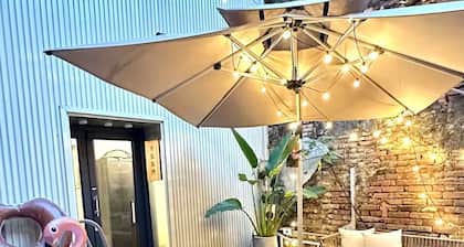 1940’s GF Pool in Central “BEST” location! 165 m²