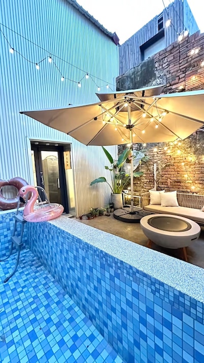 包棟泳池_大空間_超讚地點_蜷尾家隔壁Pool House for 10 ppl [165 m² BEST location]