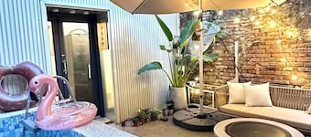 1940’s GF Pool in Central “BEST” location! 165 m²