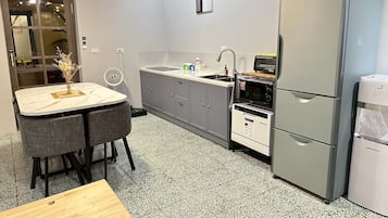 Fridge, microwave, oven, dishwasher