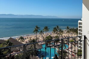 Property grounds - Spectacular view and private terrace! (Puerto Vallarta)