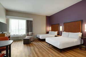 Cortinas blackout, Wi-Fi de cortesia, roupa de cama