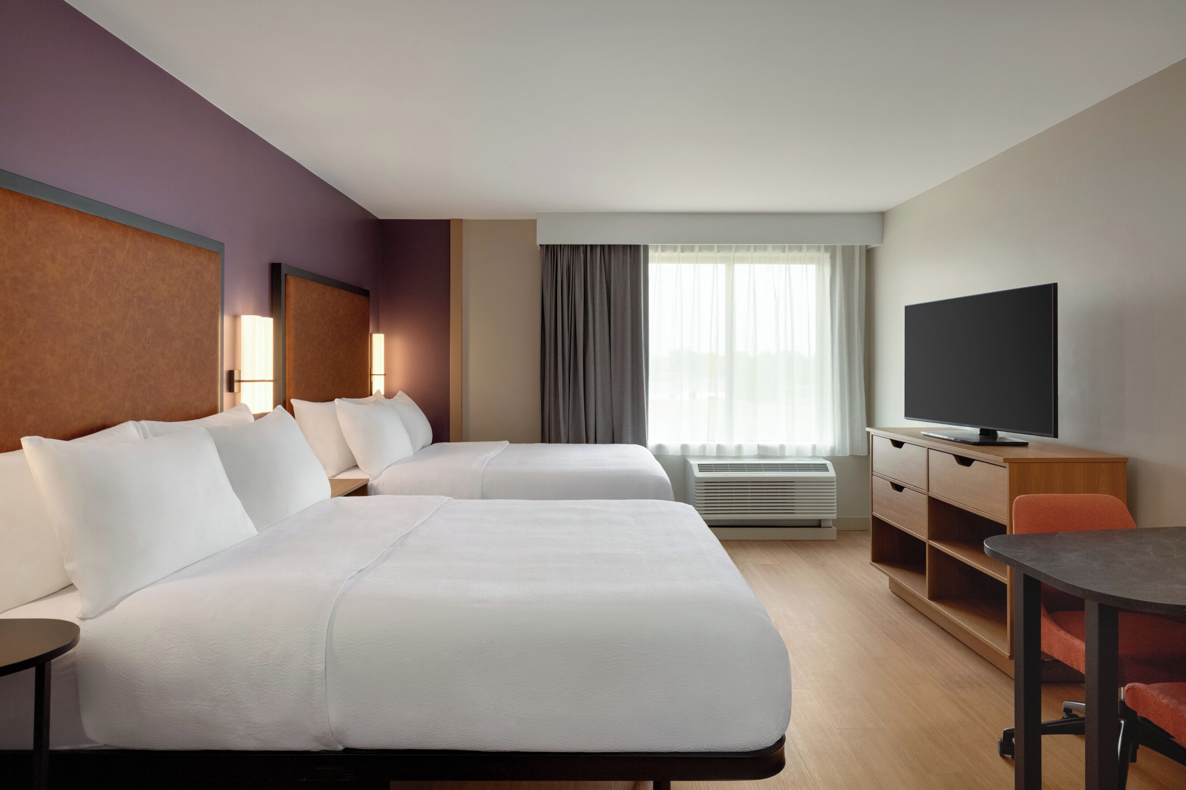 Blackout drapes, free WiFi, bed sheets