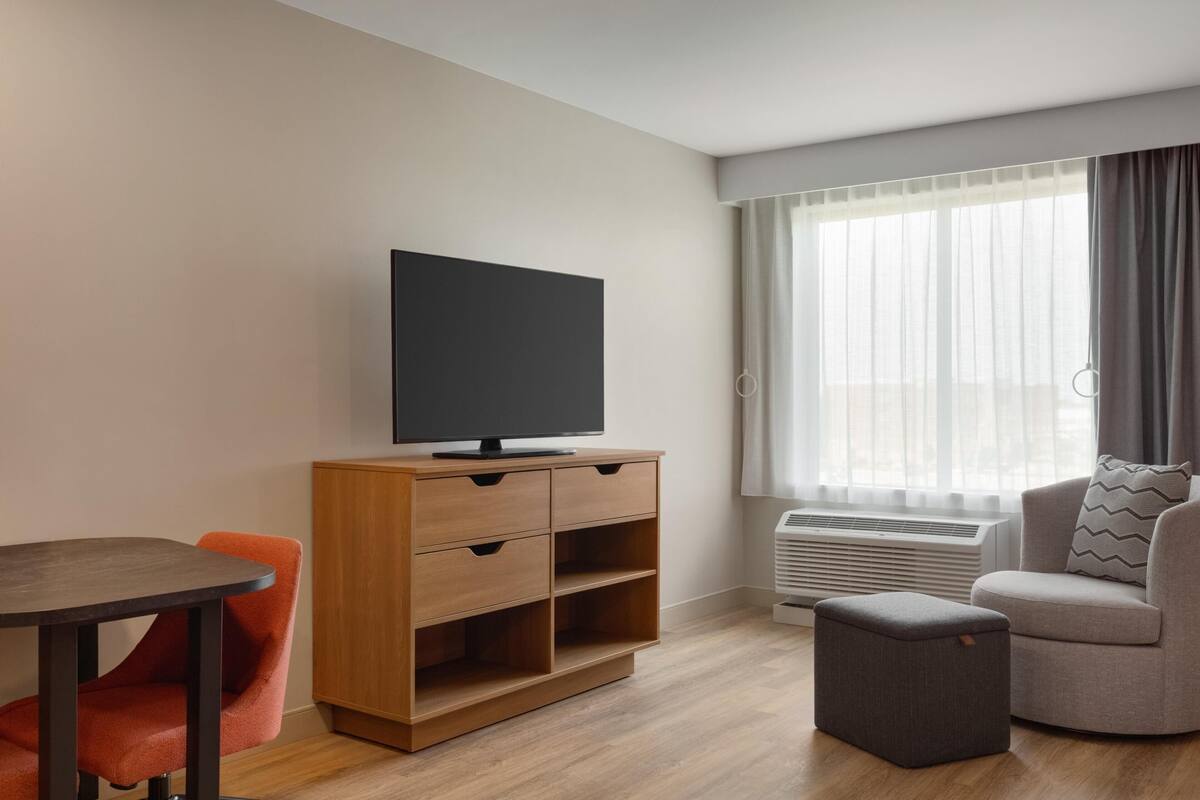 Verduisterende gordijnen, gratis wifi, beddengoed
