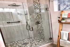 Shower, towels