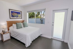 Standard Studio | Free WiFi, bed sheets - Mimo Bungalows By Renzzi (Miami)