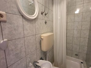 Shower, towels