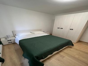 4 habitaciones, internet y ropa de cama 