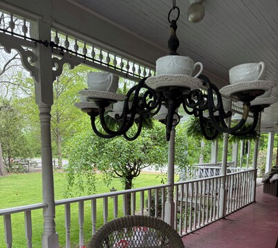 4-bedroom house in charming Buckhannon with AC, WiFi.