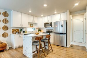 Fridge, microwave, stovetop, dishwasher - 13 Mi to Dtwn Denver: Spacious Home w/ Balcony! (Denver)
