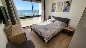 2 chambres, fer et planche à repasser, Wi-Fi, draps fournis