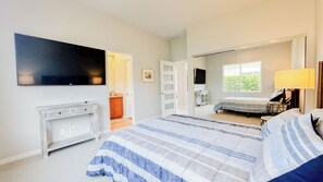 3 bedrooms, iron/ironing board, WiFi, bed sheets - 3-bedroom house inside Indian Ridge Country Club, 30 Pools! Stunning Sunsets! (Palm Desert)