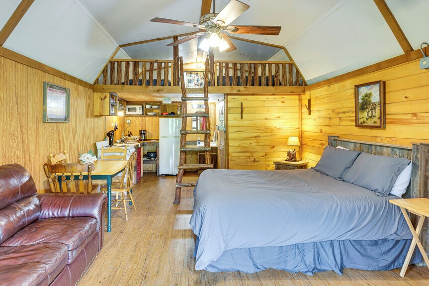 'Cedar Falls Cabin 3' Next To Turner Falls Park - Davis, OK